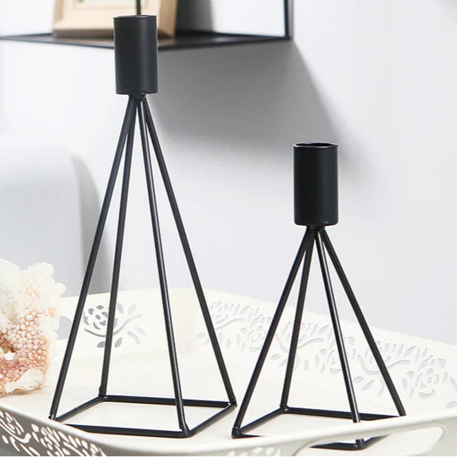 chandelier triangle metal noir