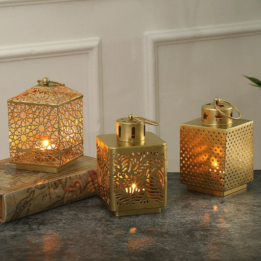 Déco Photophore Lanterne Dorée - Esprit Chandelier