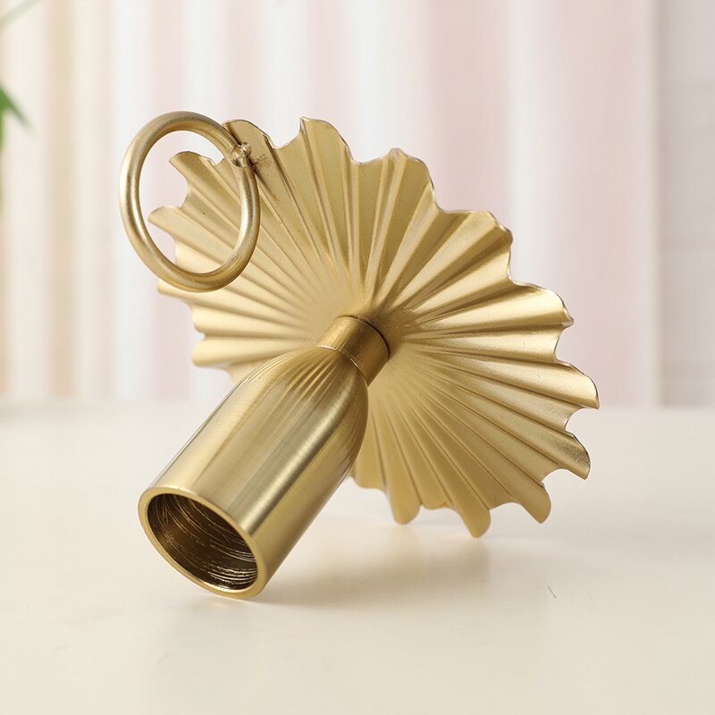 Bougeoir Classique Doré Coupelle Ciselée - Esprit Chandelier